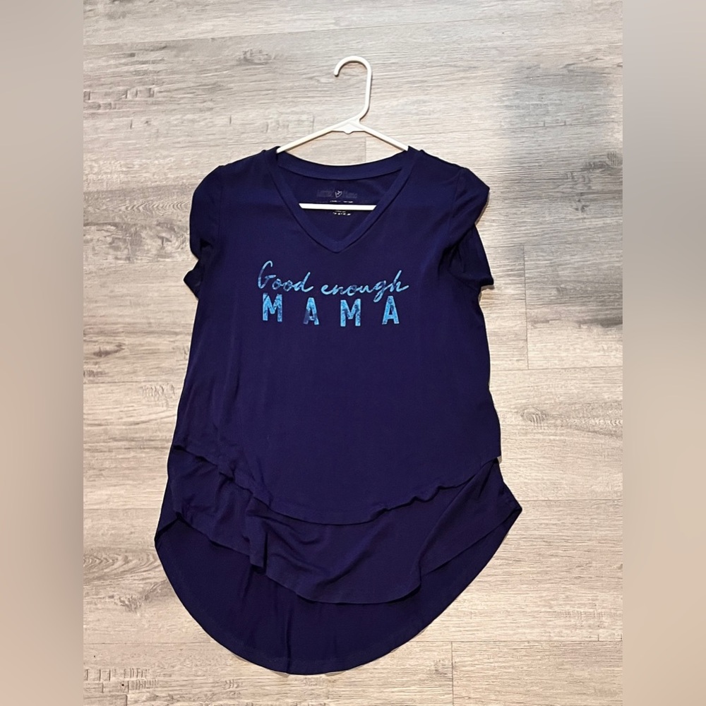 Printed V-Neck Boyfriend Nursing Tee - longer in back XS